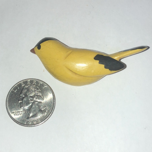 Yellow and Black Goldfinch Bird Brooch Pin - Picture 2 of 5